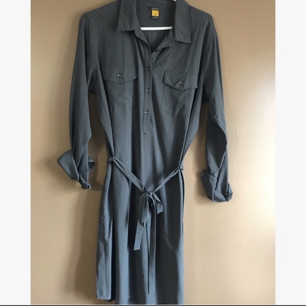 Gray athletic shirt dress for travel